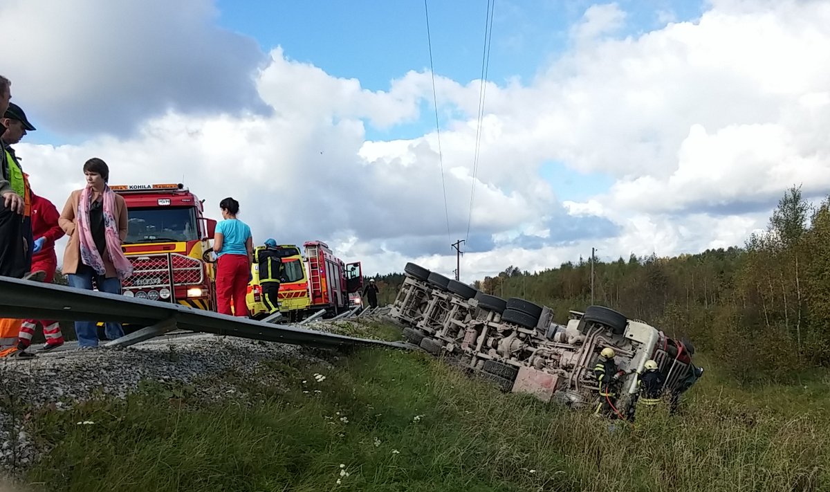 Liiklusõnnetus Hagudis, Tallinna-Rapla maantee 39. kilomeetril