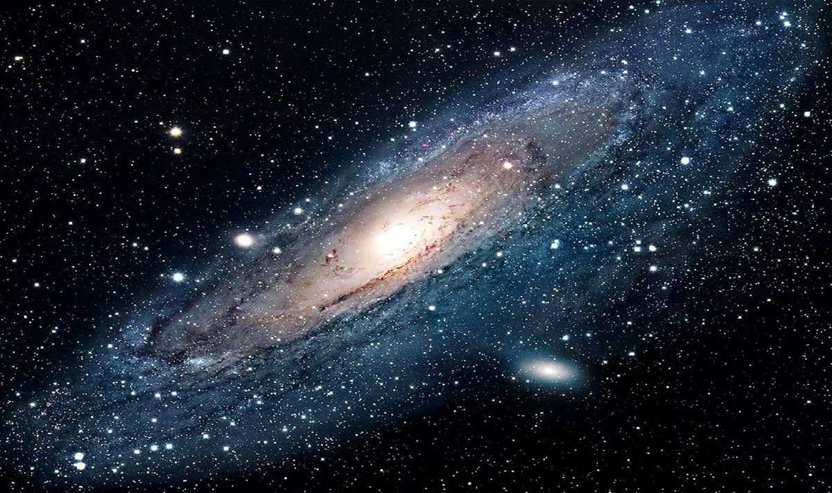 Andromeeda galaktika eemaltvaates. https://spaceaim.com