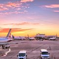Kaks Ameerika suurimat lennufirmat otsustasid pardal alkoholimüügi keeldu pikendada: otsus sündis pärast kallaletungi stjuardessile