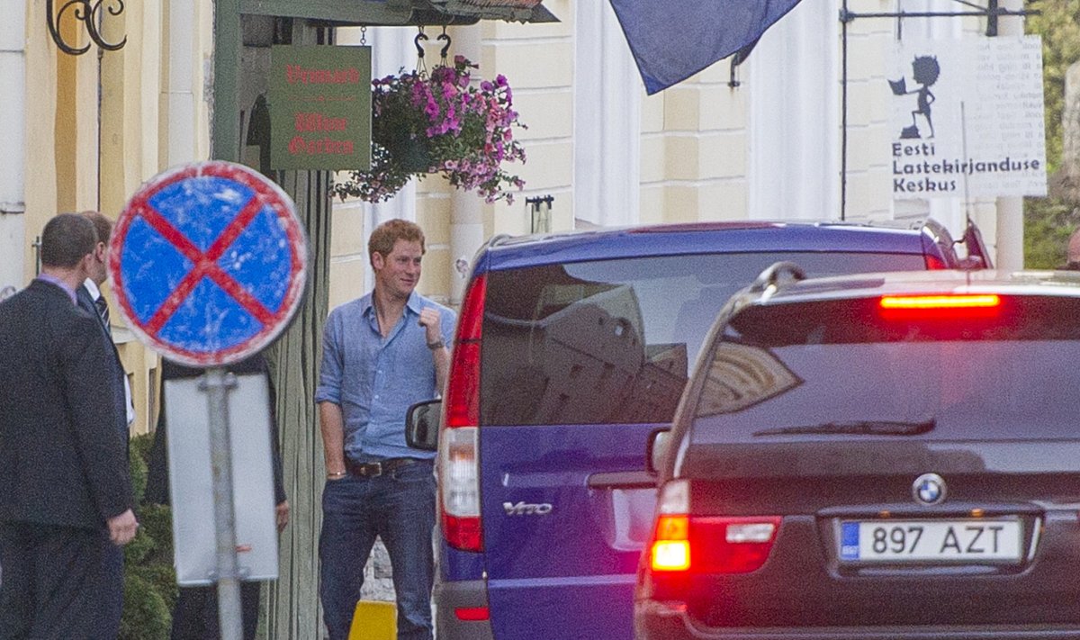 Prints Harry saabus hotelli 