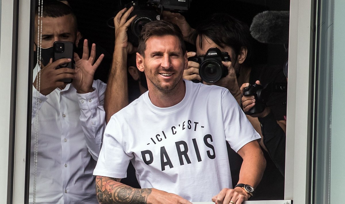Lionel Messi on Pariisis kohal.