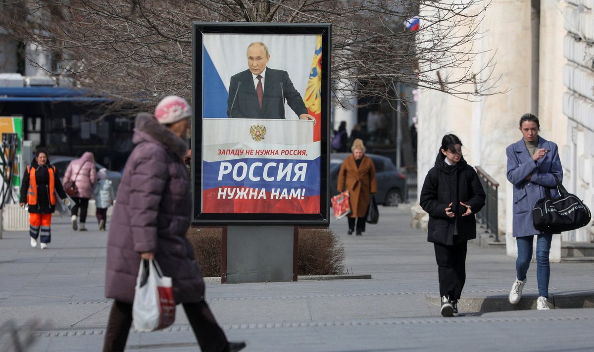 „VAJAME VENEMAAD“: Propagandaposter okupeeritud Sevastopolis.