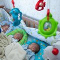 VIDEO | Mai alul sündinud kolmikud on kodus. Lastel läheb hästi, aga pere vajab hädasti abi