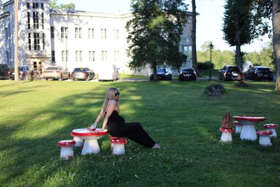 Suunamudija ja tantsija Sonja Malinen ootab kallima Mac Tuviga teist last. Paari peres kasvab ka pisitütar Sky.