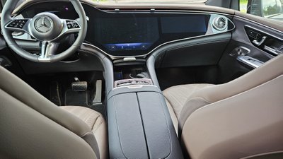 EQE SUV