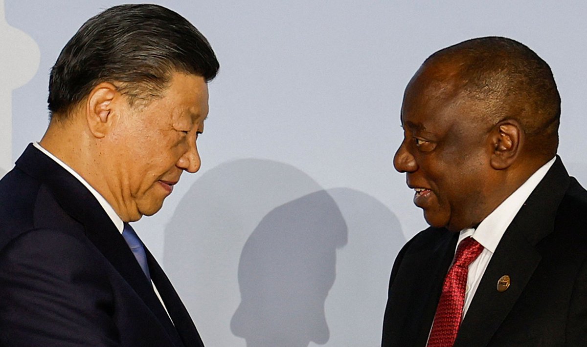 Hiina president Xi Jinping ja Lõuna-Aafrika Vabariigi president Cyril Ramaphosa. Venemaa president Vladimir Putin kohtumisele kohale ei lennanud, kartes vahistamist.