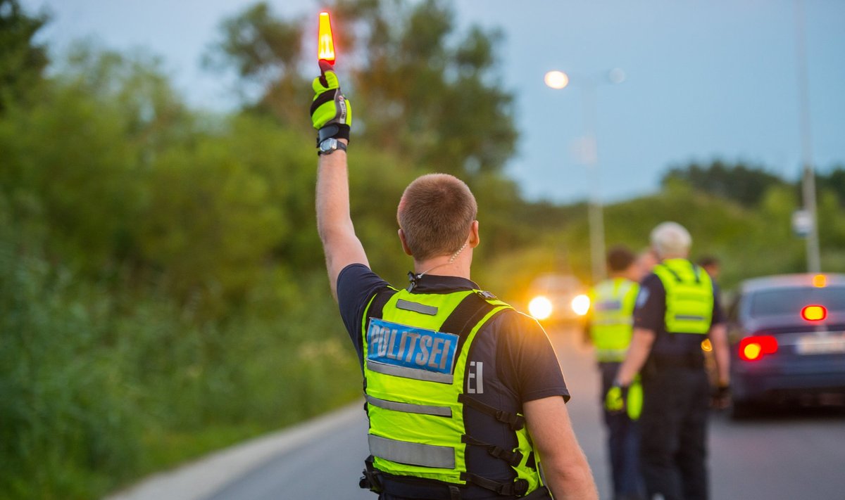 Laupäeval tabas politsei üle Eesti 43 alkoholijoobes sõidukijuhti.