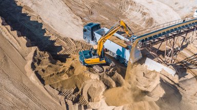 Ettevõtjate kriitika: kaevandamine on Eestis raevuka põlu all. Riik võitleb ise riigi huvide vastu