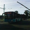 VIDEO: Liinibuss sööstab viimasel hetkel üle langeva tõkkepuuga raudteeülesõidu