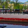 Vladimir Putin asetas lilled tundmatu sõduri hauale