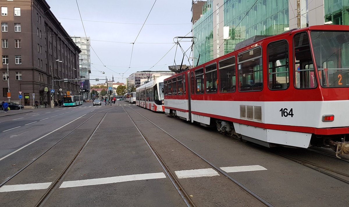 Avarii tõttu trammiteel trammid seisavad