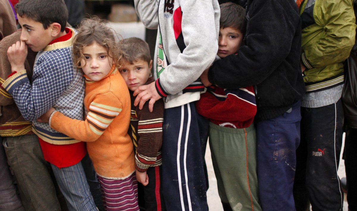 Süüria lapsed ootavad humanitaarabi Bab al-Salami põgenikelaagris