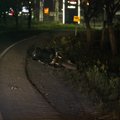 ФОТО: Молодой человек и девушка на мотоцикле убегали от полиции на бешеной скорости, пока не съехали с дороги