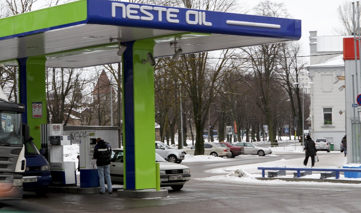 Kütusehinnad Neste ja Statoili tanklates 
