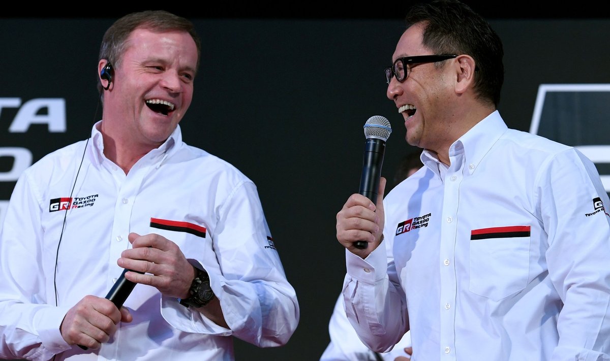 Toyota rallitiimi boss Tommi Mäkinen ning Toyota korporatsiooni president Akio Toyoda.