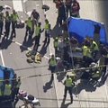 FOTOD ja VIDEO | Austraalias Melbourne'is sõitis auto jalakäijate sekka, 19 inimest sai vigastada