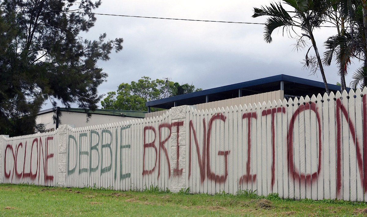 Austraalias Boweni linnas oodatakse tsüklon Debbie saabumist