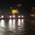 VIDEO | Huligaanid pidasid Tallinna parklas CityBee autodega kiirendusvõistlust