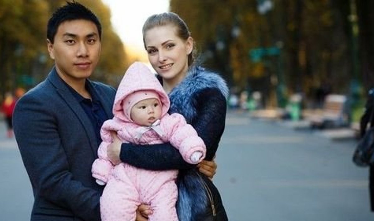 Hiinlane lõi pere imeilusa ukrainlannaga