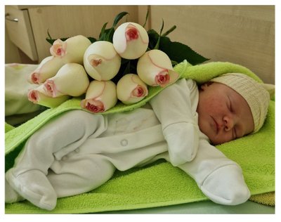 Eda-Liis Kanni ja Haldo Oravase vastsündinud tütar.