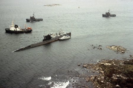 Paldiski sadamast järjekordsele patrullreidile Läänemerel suundunud NSV Liidu diiselallveelaev pardanumbriga U-137 sõitis Rootsis Karlskrona lähistel madalikule. 