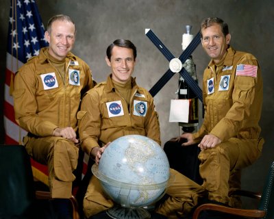 Carr, Gibson ja Pogue ametlikul missioonifotol. 