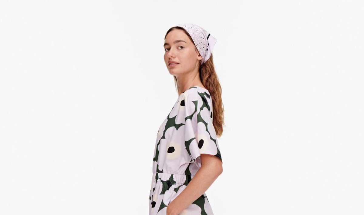 Soomlaste Marimekko valikust leiab alati mugavalõikelisi kleite, mida sobib ideaalselt ka kodus kanda. Marimekko kleit, 250.– (marimekko.com)