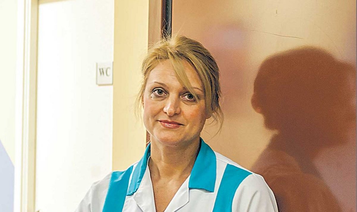 Linda kliiniku medõde Tamara Dmitrjeva hoiab HIV-positiivsetele patsientidele küll ukse lahti, ent ravimeid neile anda ei saa.