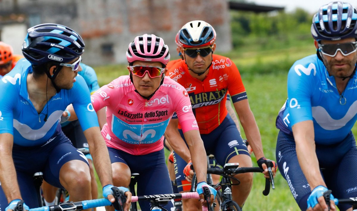 Giro d'Italia roosas liidrisärgis Richard Carapaz