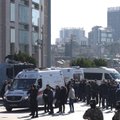 Istanbuli peamise kohtumaja juures tapeti kaks ründajat. Kuus inimest sai viga