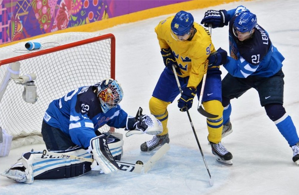 Хоккей чехия швеция прямой эфир. Булит в хоккее. Hockey Sweden Finland. СВЭКО шведы. Швеция 3200 Финляндия 2300 Швеция и Финляндия 100 найти.