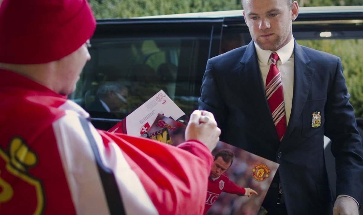 Wayne Rooney saabumas UEFA peakorterisse Nyoni