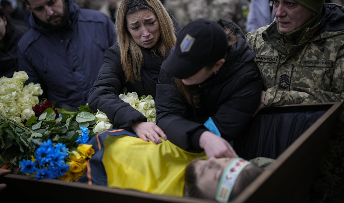Bahmutis hukkunud Ukraina sõduri matus