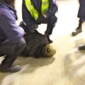 Politsei: Kuressaare kõrtsi juures politseinikke ei pekstud