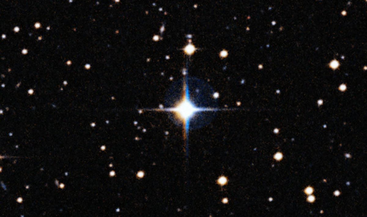   Maast 250 valgusaasta kaugusel asuv täht HIP 102152 on väga Päikese moodi, kuid meie tähest ligi neli miljardit aastat vanem.  Foto: Euroopa Lõunaobservatoorium