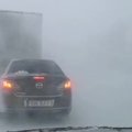 ВИДЕО | Мощный снегопад нарушил движение на шоссе Таллинн-Нарва