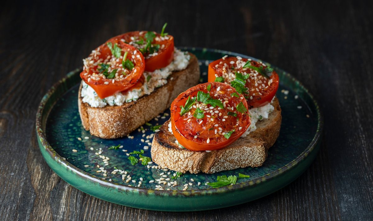 Krõbeda tomativõileiva saladuseks on õige põhi