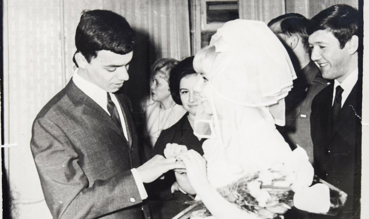 Свадебная фотография. Ленинград, около 1969 года
