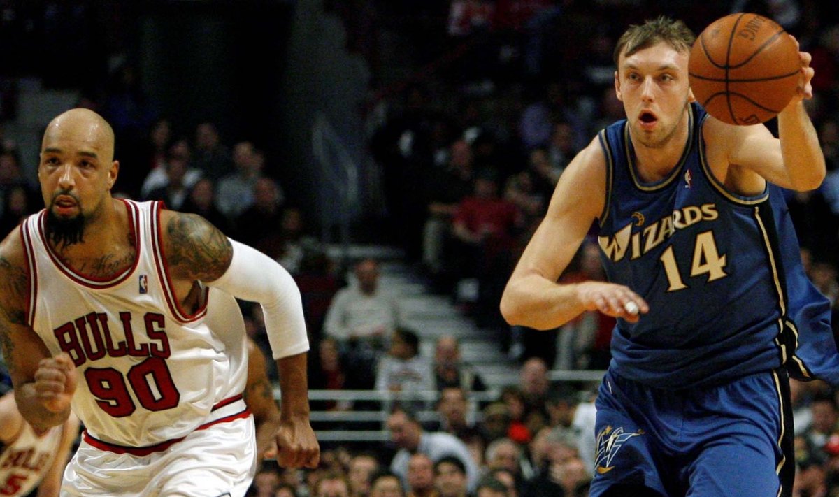 Oleksiy Petšerov rünnankul (NBA, 2009. aasta jaanuar)
