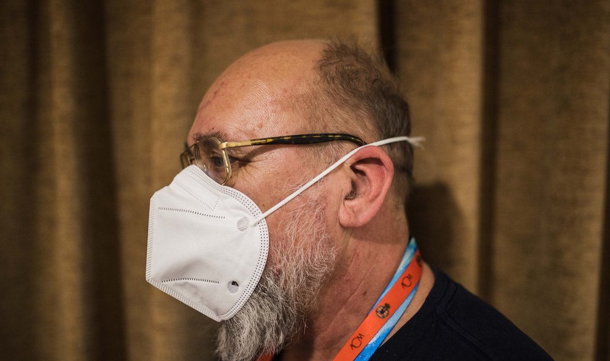 Ajakirjanik Jaan Martinsoni mask, mis sai doktor Mihkel Mardna õpetussõnade järgi mugavaks seatud.