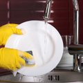 Зачем надрезать губку для мытья посуды: лайфхак, который сэкономит вам время и деньги