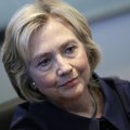 Langeva populaarsusega Hillary Clinton vabandas oma e-postiskandaali eest