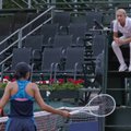 VIDEO | Tennisisti tülgastav käitumine ajas kaasmängijad ja fännid marru, pisarates vastane ei suutnud kohtumist jätkata