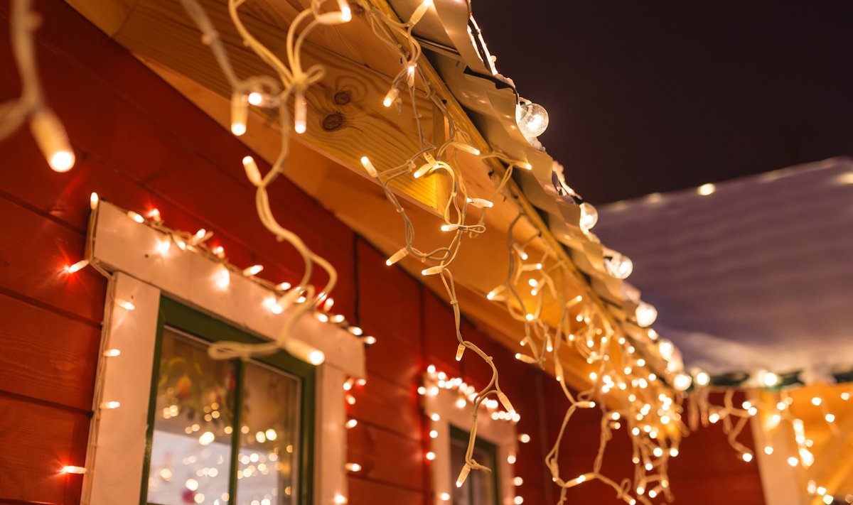 Что делать, если соседские рождественские украшения слишком сильно светят в окно?