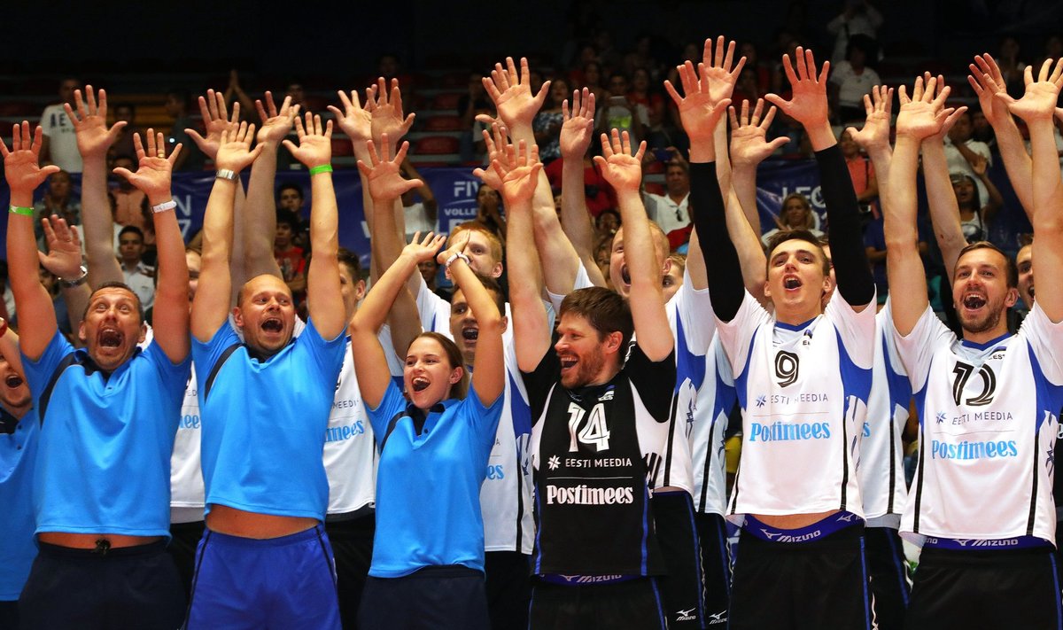 Eesti võrkpallikoondis tähistas Maailmaliiga kolmanda tugevusgrupi võitu.