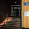 ФОТО | На крыльцо Ветеринарно-пищевого департамента принесли свечи в память о фабриках M.V.Wool