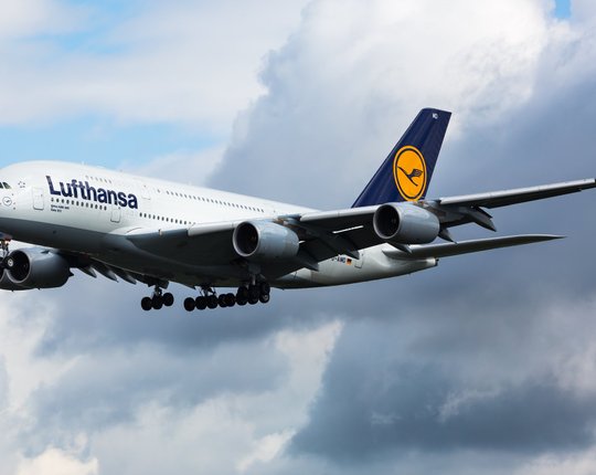 Lufthansa lennul sai 11 inimest viga