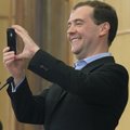RAAMAT "Kõik Kremli mehed" | Värske president Medvedev tahtis olla nagu vene Obama. Samal ajal käis riigi sees võitlus Putini koopia kuvandiga