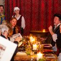 FOTOD | 25 aastat tegutsenud Olde Hansa menüüs puhuvad renessansituuled: vaata, millised aulised külalised käisid degusteerimas