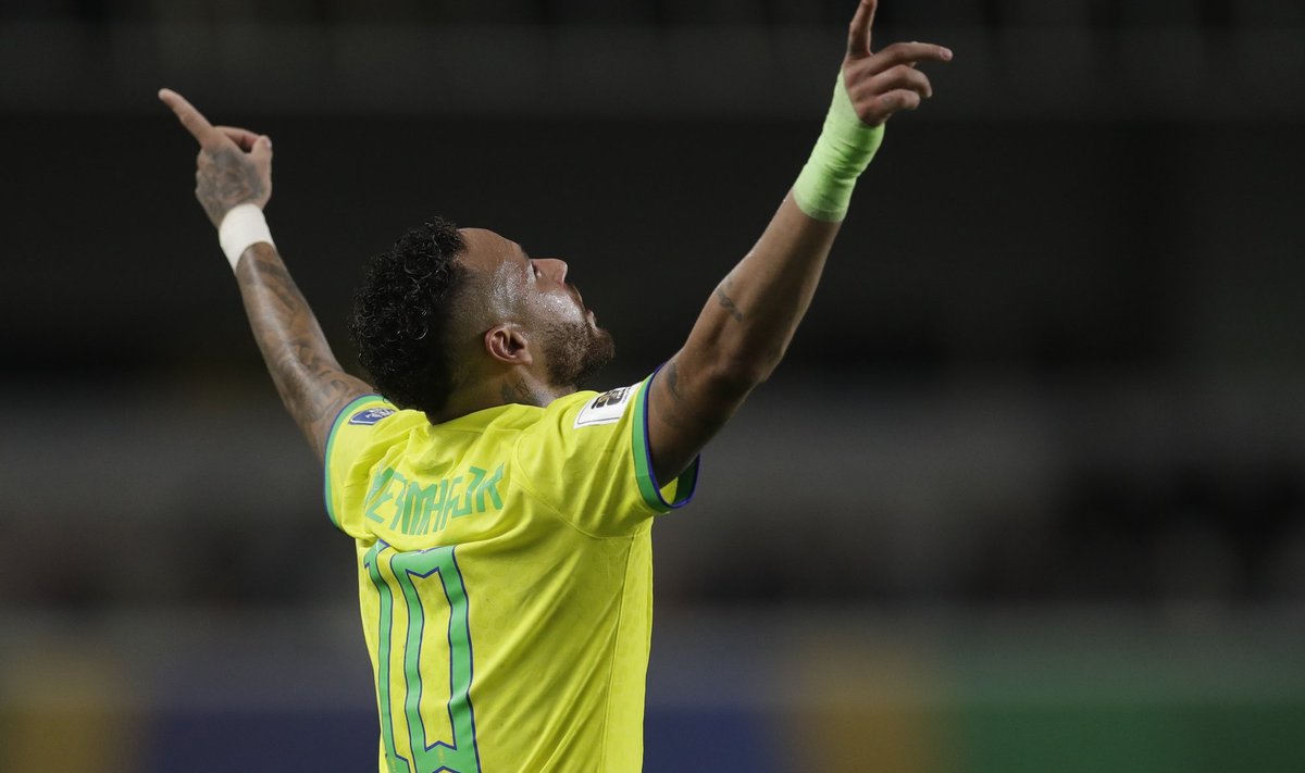 Neymar tõusis Brasiilia koondise ajaloo resultatiivseimaks mängijaks